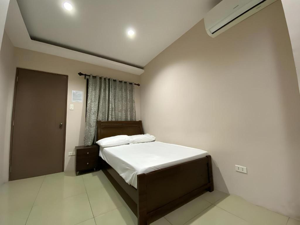 Oyo 766 Ichehan Apartments Manila Exteriér fotografie